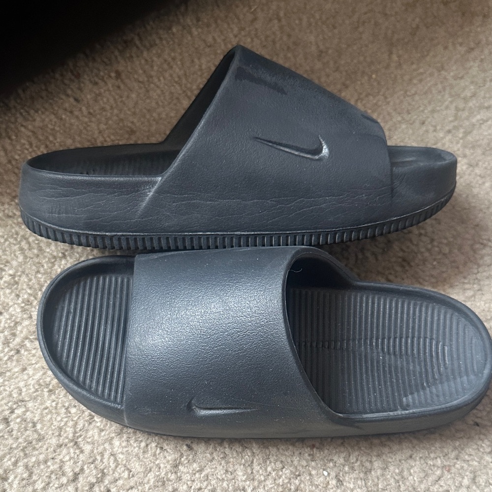 Nike Black Slide Sandals with Minimal Swoosh